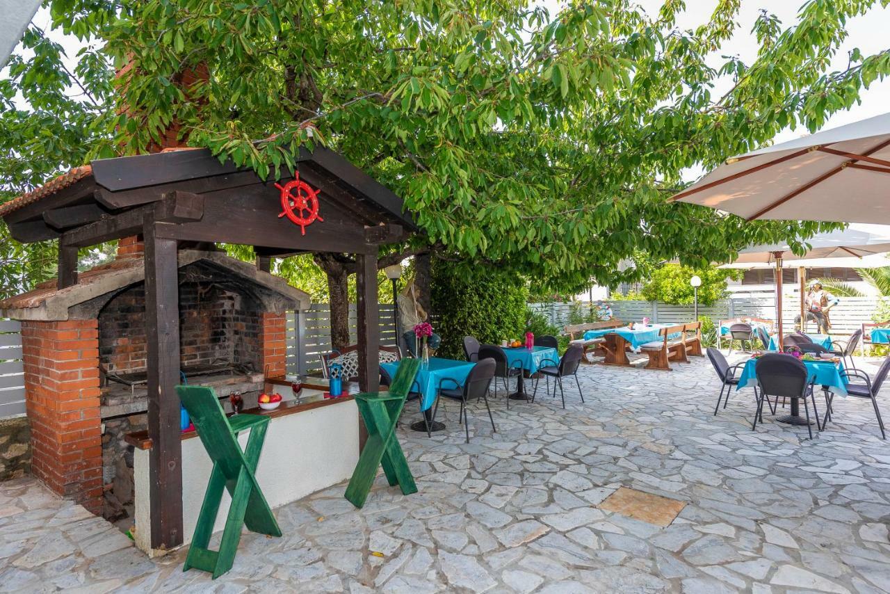 Bed and Breakfast Pansion Pirat Petrčane Zewnętrze zdjęcie