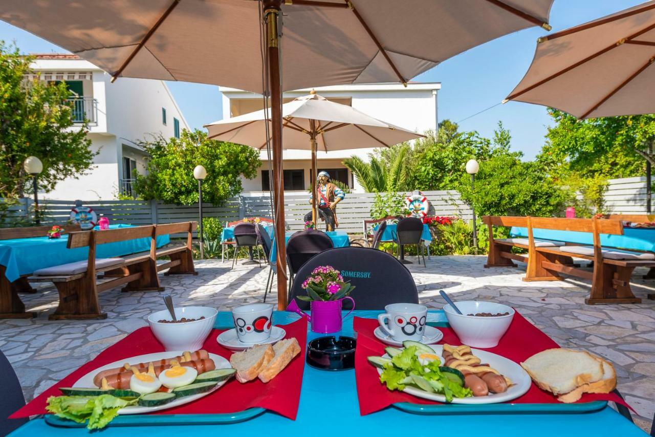 Bed and Breakfast Pansion Pirat Petrčane Zewnętrze zdjęcie