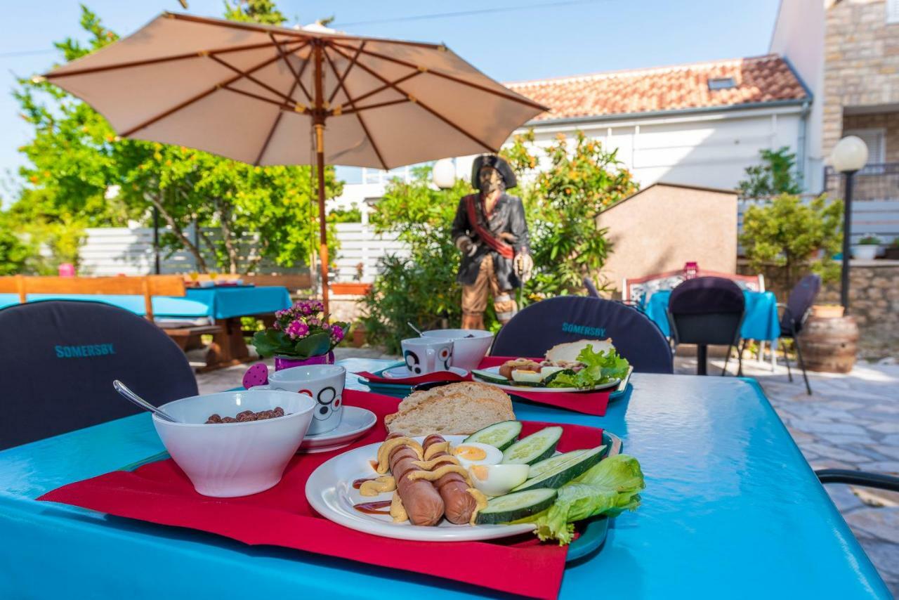Bed and Breakfast Pansion Pirat Petrčane Zewnętrze zdjęcie
